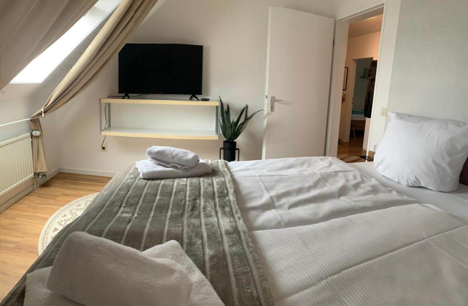 Anjas Appartement I Zentral I 81 Qm Stilvolle Geraeumige Wohnung I Parkplaetze Vorhanden Оснабрюк Экстерьер фото